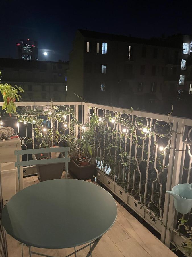 Milano Isola - Bright 2-Room Apartment With Balcony ภายนอก รูปภาพ