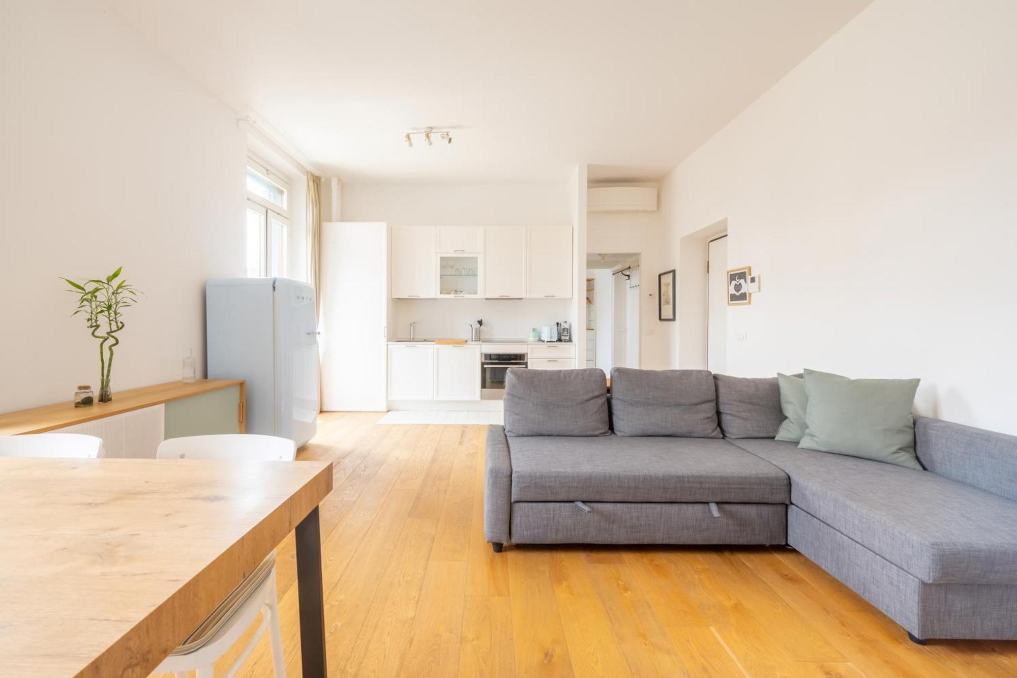 Milano Isola - Bright 2-Room Apartment With Balcony ภายนอก รูปภาพ