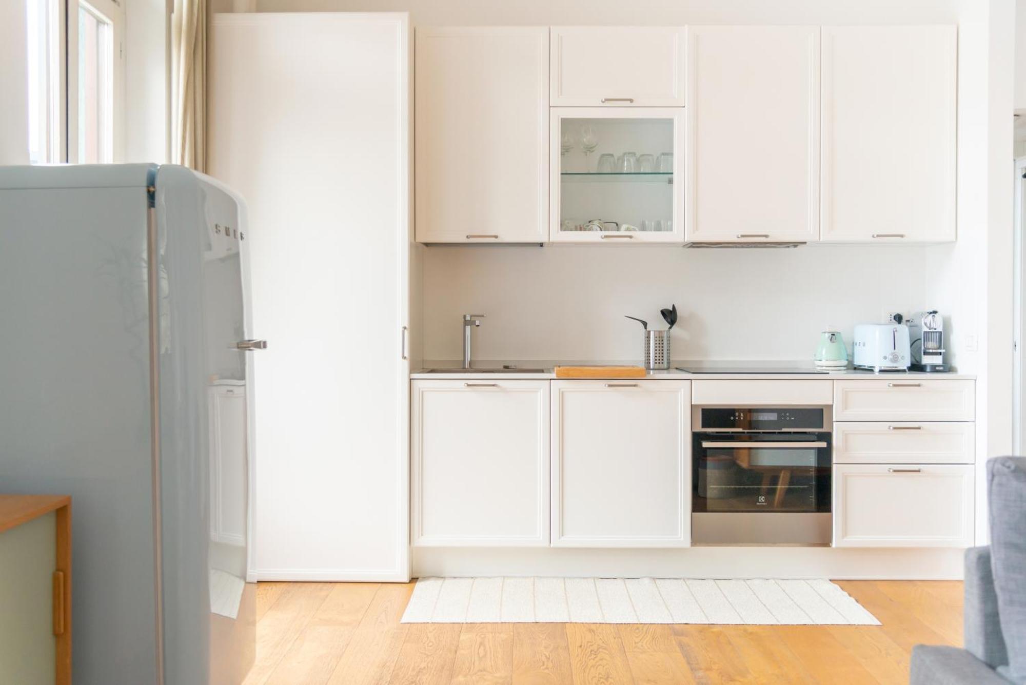 Milano Isola - Bright 2-Room Apartment With Balcony ภายนอก รูปภาพ