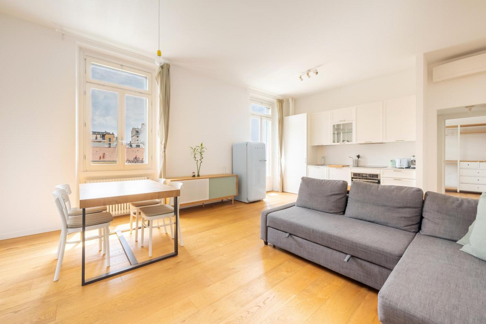 Milano Isola - Bright 2-Room Apartment With Balcony ภายนอก รูปภาพ