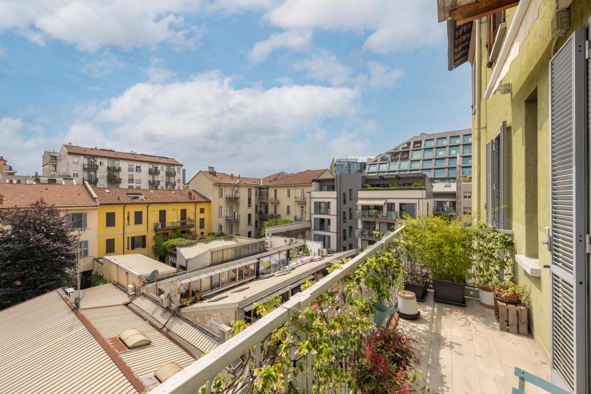 Milano Isola - Bright 2-Room Apartment With Balcony ภายนอก รูปภาพ