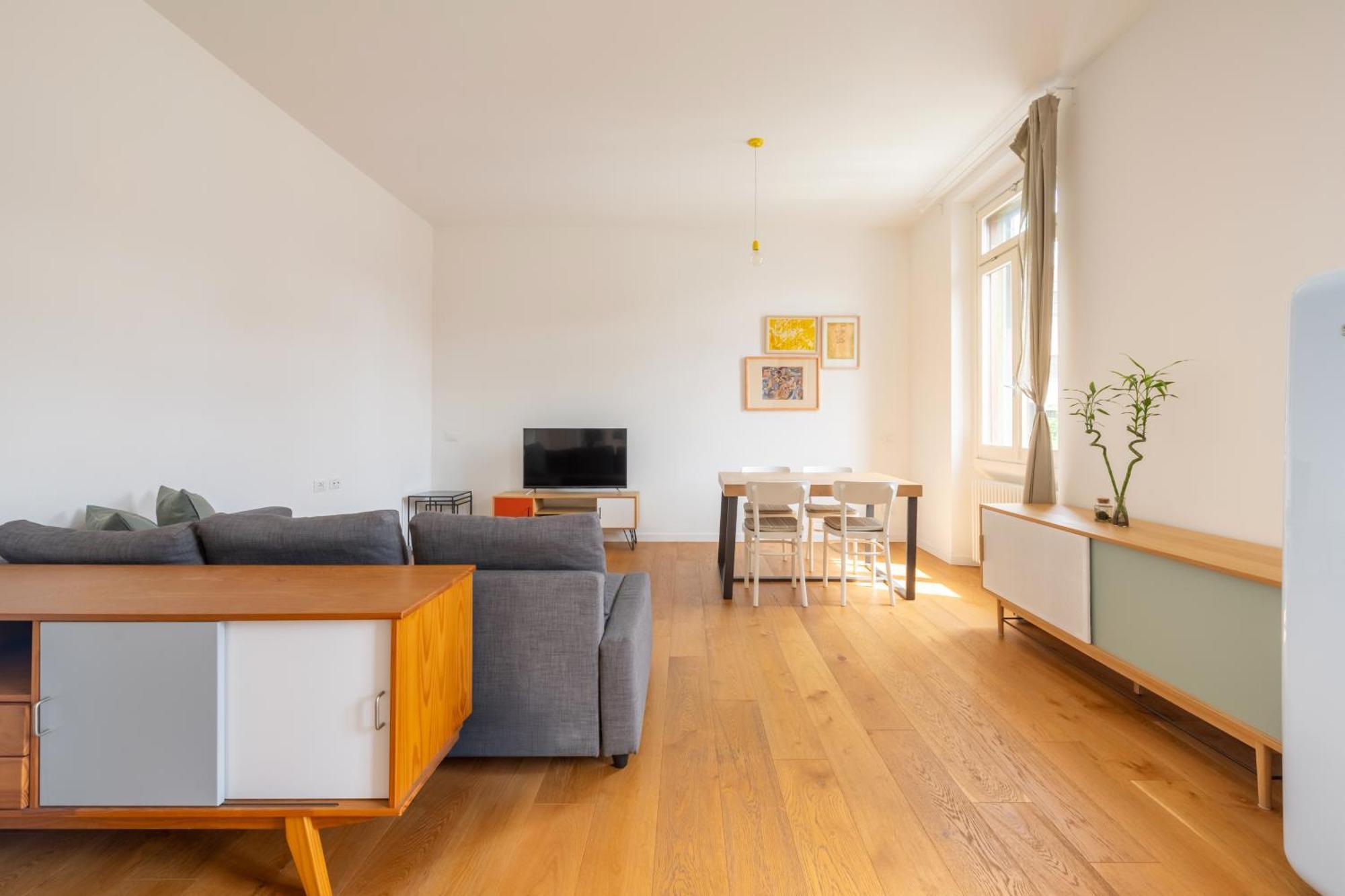 Milano Isola - Bright 2-Room Apartment With Balcony ภายนอก รูปภาพ